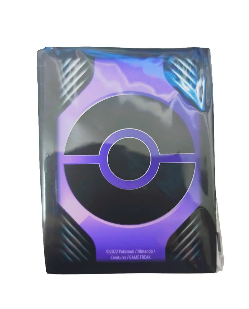 Pokémon 65 Soft Sleeves mit lila Pokeball Trainer Artwork